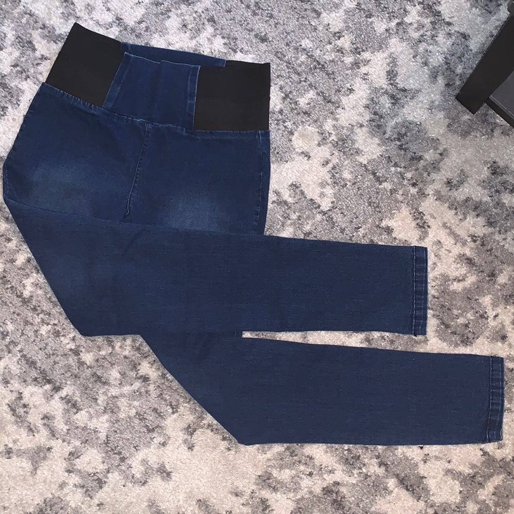 BEBE HIGHWAIST JEGGINGS